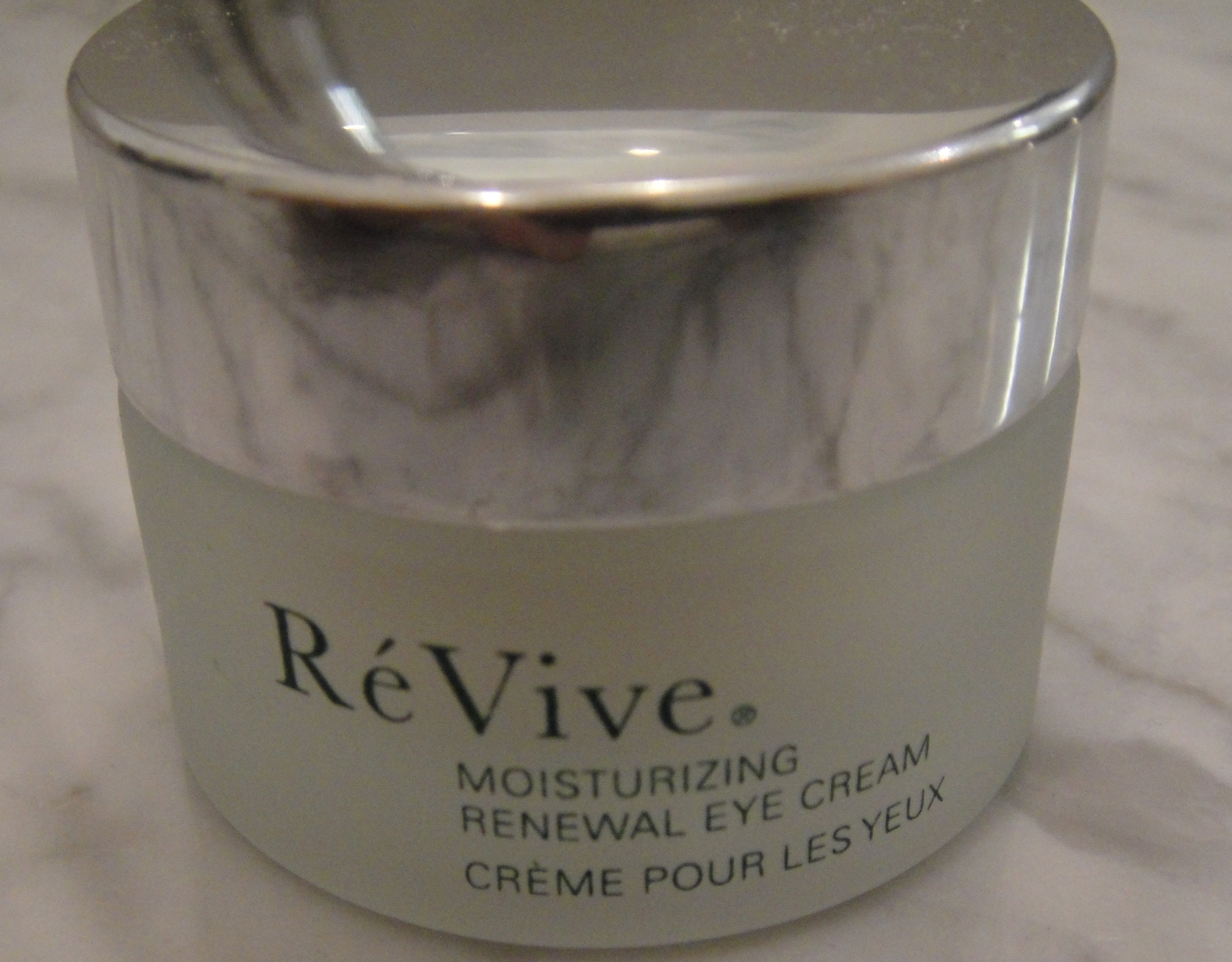 Eyes: Re Vive, moisturizing renewal eye cream